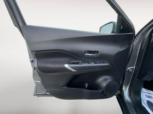 Used 2023 Nissan Kicks SV image 16