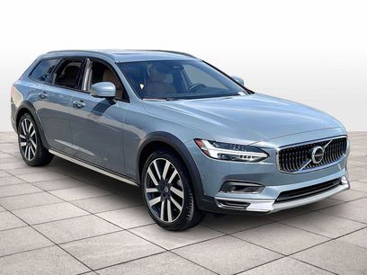 Used 2023 Volvo V90 B6 Cross Country Ultimate