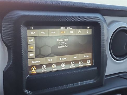 Used 2021 Jeep Wrangler Unlimited Sport image 23