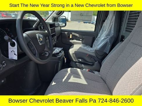 New 2025 Chevrolet Express 2500 Work Van w/ Driver Convenience Package image 7