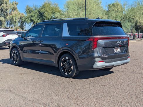 New 2026 Kia Carnival EX FWD image 4