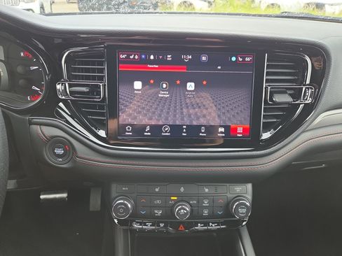 Used 2025 Dodge Durango GT AWD/4WD image 13