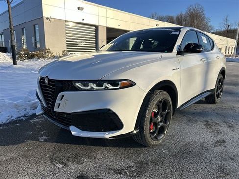 New 2026 Alfa Romeo Tonale w/ Quick Order Package 23H Volce image 4