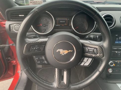 Used 2018 Ford Mustang Coupe RWD image 9