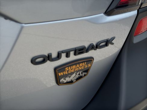 Used 2025 Subaru Outback Wilderness AWD/4WD image 9