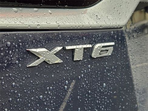 Used 2025 Cadillac XT6 Premium Luxury image 38