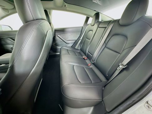 Used 2018 Tesla Model 3 Long Range image 25