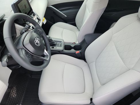 New 2026 Toyota Corolla Cross LE w/ Moonroof Package image 7