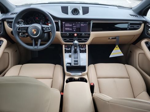New 2026 Porsche Macan image 16