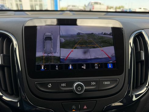 Used 2024 Chevrolet Equinox RS w/ RS Leather Package AWD/4WD image 9