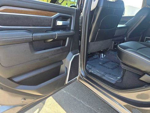 Used 2024 RAM 2500 Laramie AWD/4WD image 15