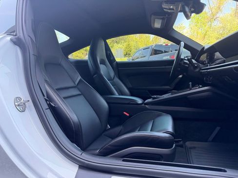 Certified 2022 Porsche 911 Carrera 4 image 22