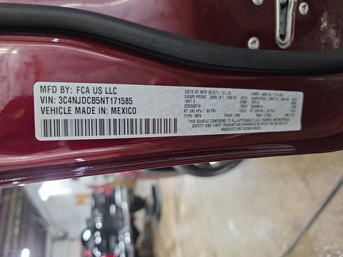 Used 2022 Jeep Compass Limited image 34