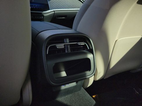 Certified 2025 Mercedes-Benz E 450 4MATIC Sedan image 15