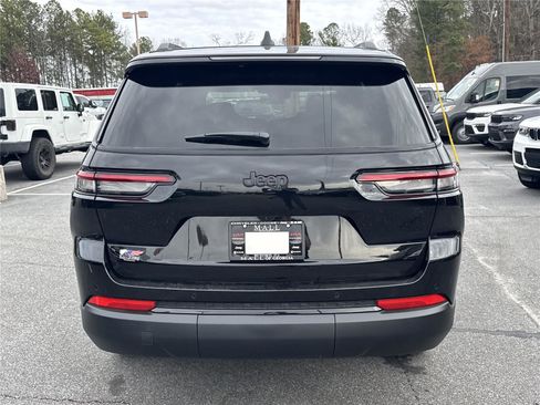 New 2025 Jeep Grand Cherokee L Altitude image 7