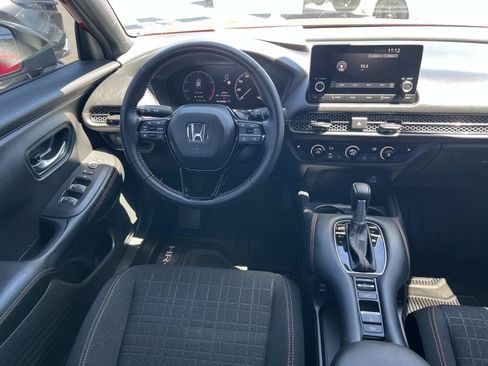 Certified 2025 Honda HR-V Sport image 7