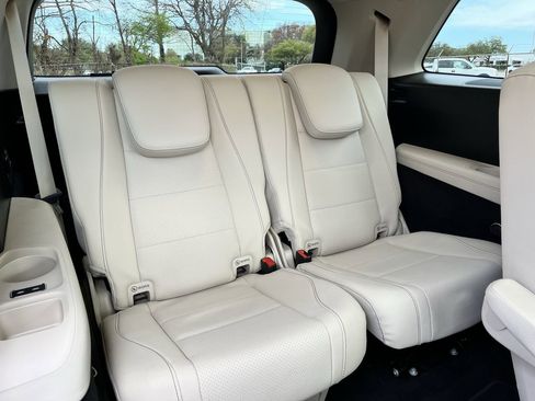 Used 2024 Mercedes-Benz GLS 450 GLS 450 4matic image 28