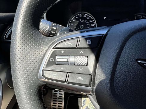 Certified 2025 Genesis G70 3.3T Advanced image 28