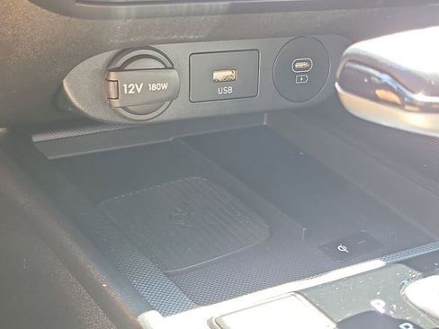 Certified 2025 Hyundai Elantra Sport image 14