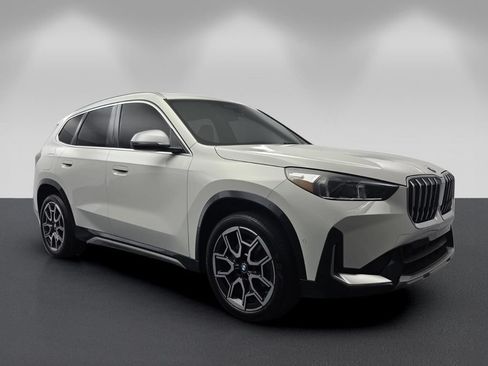 Used 2024 BMW X3 sDrive30i w/ Premium Package RWD image 1