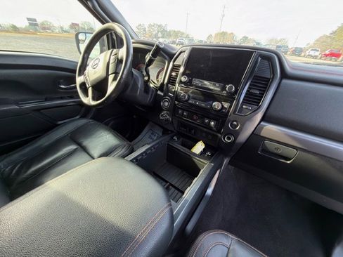 Used 2021 Nissan Titan PRO-4X w/ Pro-4x Convenience Package image 7