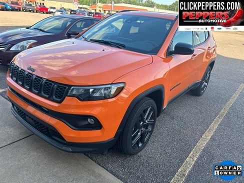 Used 2026 Jeep Compass Latitude AWD/4WD image 3