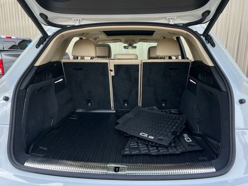 Used 2019 Audi Q5 Prestige w/ Prestige Package image 27
