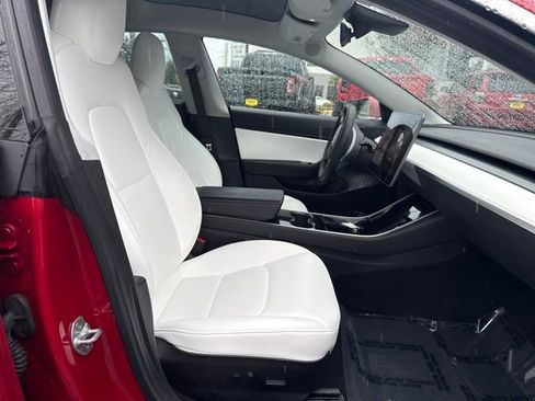 Used 2018 Tesla Model 3 Long Range image 9