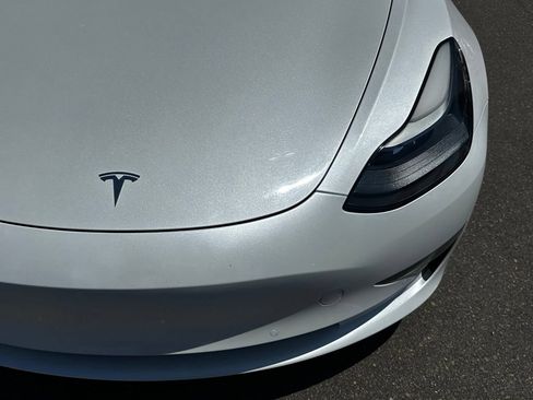 Used 2022 Tesla Model 3 Long Range AWD/4WD image 5