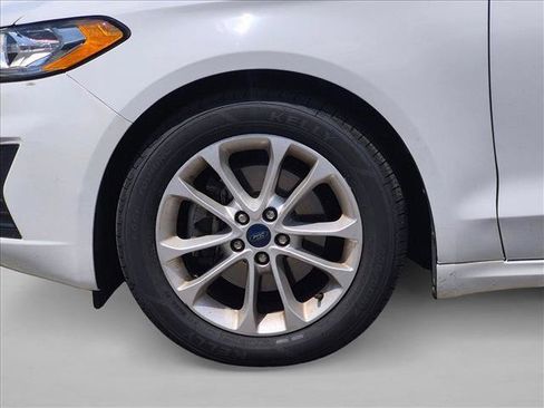 Used 2019 Ford Fusion SE FWD image 10