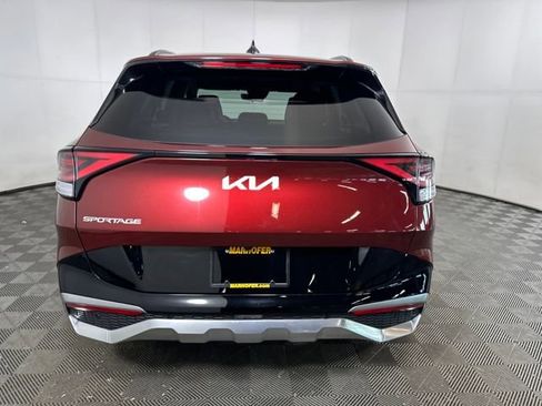 Used 2023 Kia Sportage SX image 4