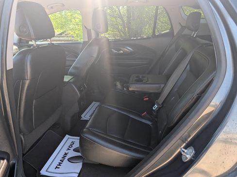 Used 2020 GMC Terrain SLT w/ Elevation Edition image 4