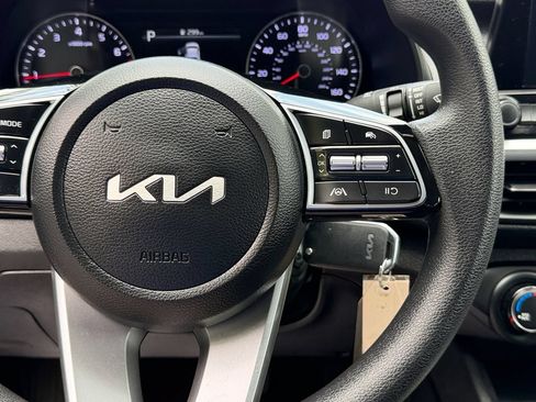 Used 2023 Kia Forte LXS w/ LXS Technology Package FWD image 20