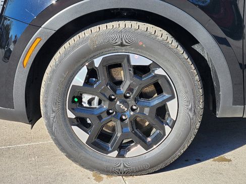 New 2026 Kia Sorento S w/ S Panoramic Sunroof Package image 7