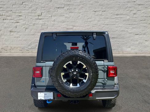 Used 2025 Jeep Wrangler Unlimited Rubicon 4xe w/ Safety Group AWD/4WD image 4