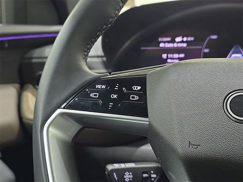 Used 2025 Audi Q5 2.0T Premium Plus w/ Premium Plus image 18