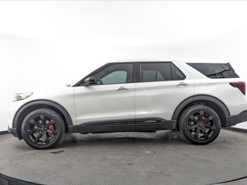 Used 2022 Ford Explorer ST w/ Equipment Group 401A image 3