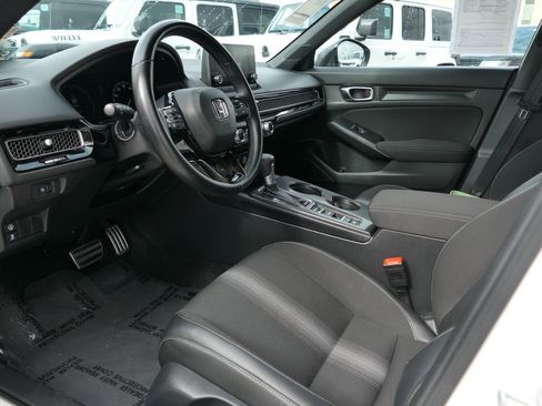Used 2024 Honda Civic Sport image 9