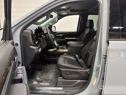 Used 2024 GMC Sierra 1500 Elevation w/ Elevation Premium Package image 18