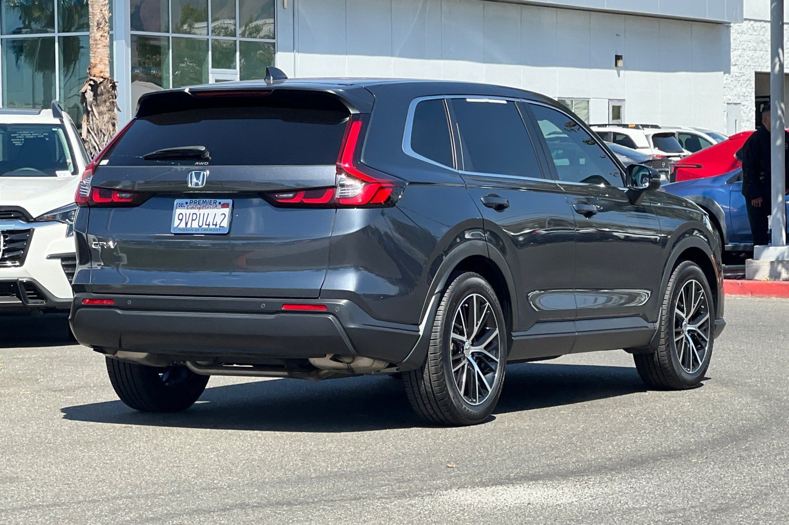 Used 2024 Honda CR-V EX-L image 4