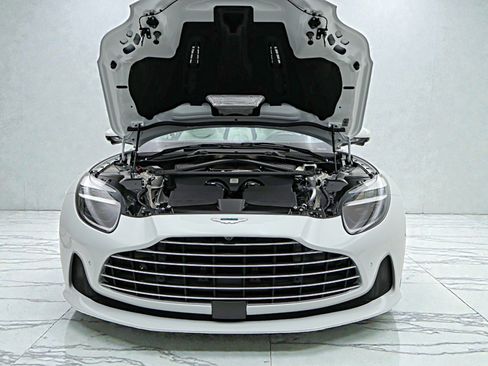 Used 2026 Aston Martin DB12 Convertible RWD image 33