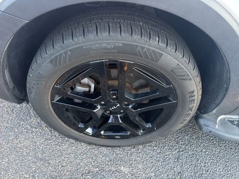 Used 2023 Kia Telluride EX X-Line image 6