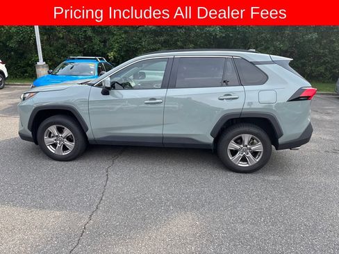 Used 2023 Toyota RAV4 XLE w/ Convenience Package FWD image 4