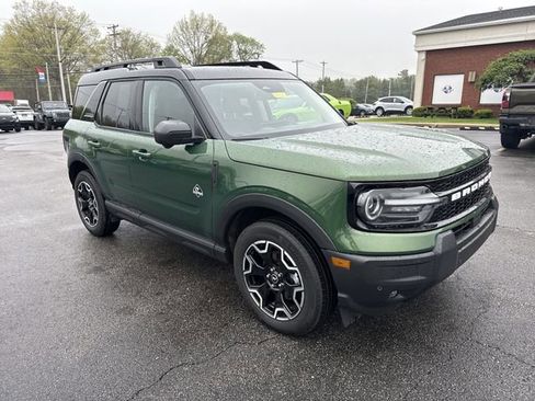 Used 2025 Ford Bronco Sport Outer Banks w/ Outer Banks Tech Package+ AWD/4WD image 11