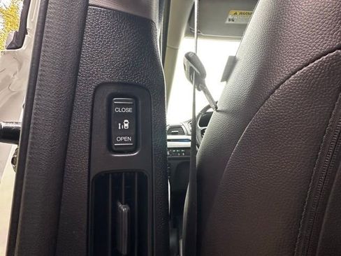 Used 2020 Honda Odyssey Elite image 18