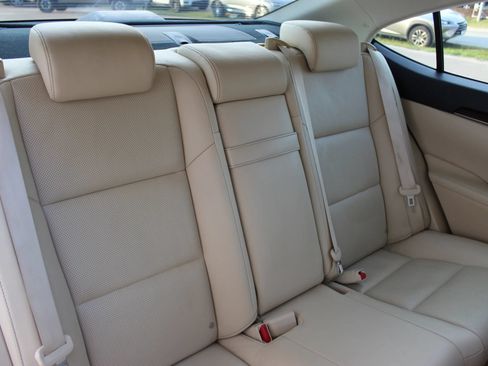 Used 2015 Lexus ES 350 w/ Luxury Package FWD image 26