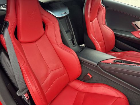 Used 2022 Chevrolet Corvette Stingray Preferred Cpe w/ Z51 Performance Package image 19