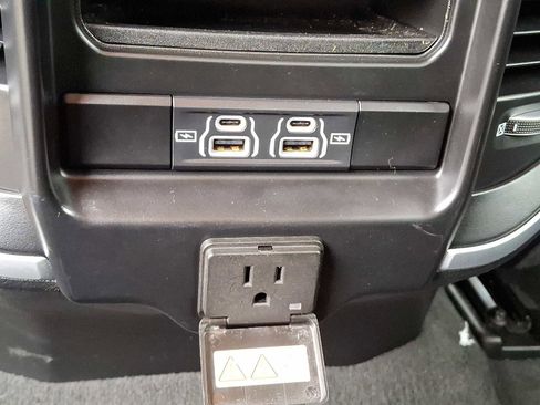 Used 2022 RAM 1500 Big Horn image 11