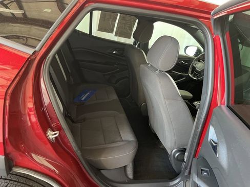 Used 2024 Chevrolet Trax RS w/ Driver Confidence Package FWD image 18