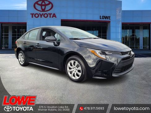 Certified 2026 Toyota Corolla LE FWD image 1